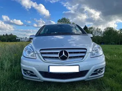 Gebraucht Mercedes B200 136 PS (100 kW) 2010 Grau Van / Kleinbus