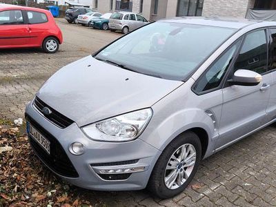 Gebraucht Ford S-MAX Titanium 140 PS (102 kW) 2010 Silber Van / Kleinbus