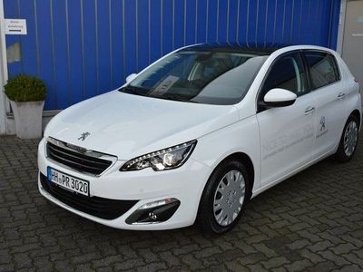 Gebraucht Peugeot 308 Allure 150 PS (110 kW) 2015 Weiß Limousine