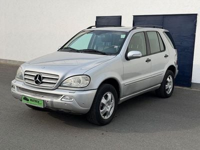 Usado Mercedes ML270 Edition 163 HP (119 kW) 2004 Cinzento SUV