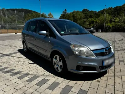 Gebraucht Opel Zafira 120 PS (88 kW) 2007 Silber Van / Kleinbus