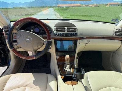Usata Mercedes E320 Elegance 204 CV (150 kW) 2004 Nero Berlina