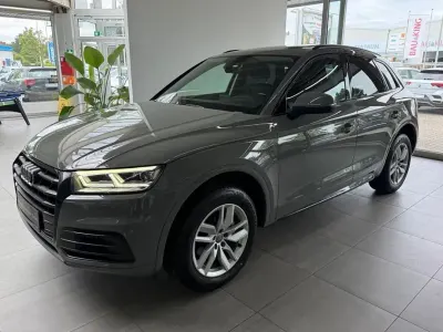 Używany Audi Q5 Sport 190 KM (139 kW) 2020 Szary SUV