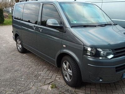 Gebraucht VW T5 179 PS (131 kW) 2015 Grau Van