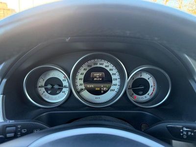 Second-hand Mercedes 220 170 CP (125 kW) 2015 Alb Berlinǎ