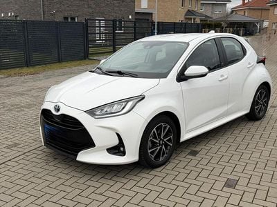 Gebraucht Toyota Yaris Hybrid Team 116 PS (85 kW) 2022 Weiß Kleinwagen