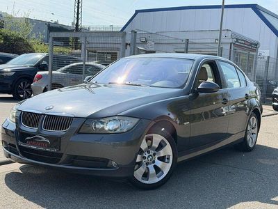 Gebraucht BMW 325 Sport Line 197 PS (144 kW) 2007 Grau Limousine