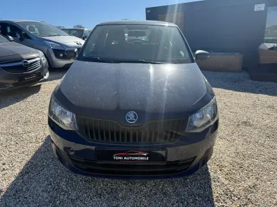 Gebraucht Skoda Fabia Active 60 PS (44 kW) 2015 Blau Limousine