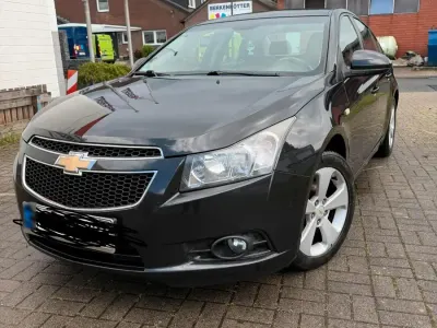 Gebraucht Chevrolet Cruze 150 PS (110 kW) 2010 Schwarz Limousine