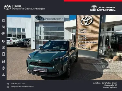 Neu Toyota Yaris Cross 131 PS (96 kW) 2026 Grün SUV