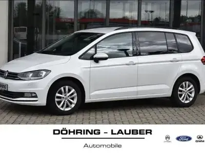 Używany VW Touran Comfortline 150 KM (110 kW) 2017 Biały Minivan