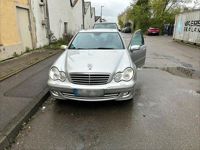Second-hand Mercedes C320 218 CP (160 kW) 2006 Argintiu Berlinǎ