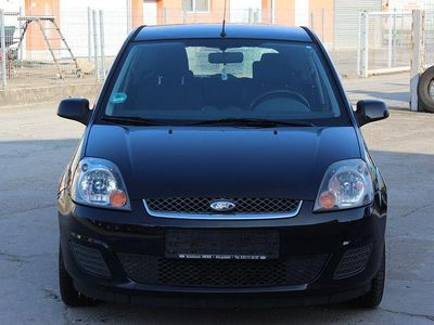 Blau Gebraucht 2007 Ford Fiesta Limousine | 2.600 € (Fairer Preis)