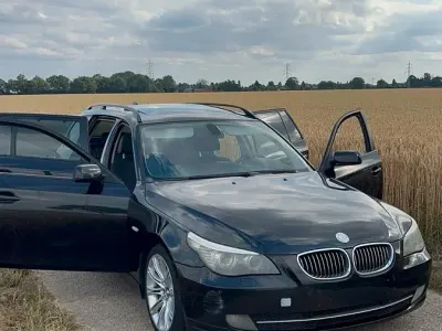 Gebraucht BMW 530 Basis 272 PS (200 kW) 2007 Schwarz Kombi