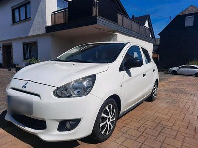 Usata Mitsubishi Space Star 71 CV (52 kW) 2015 Bianco Utilitaria