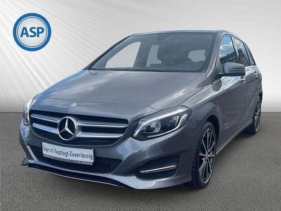 Grau Gebraucht 2016 Mercedes B180 Urban Van / Kleinbus | 14.890 € (Fairer Preis)
