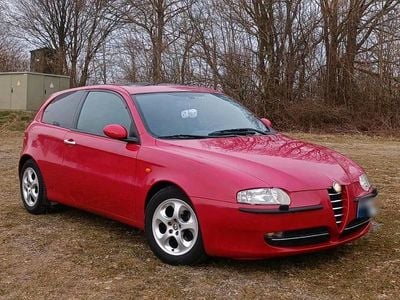 Gebraucht Alfa Romeo 147 105 PS (77 kW) 2003 Rot Kleinwagen