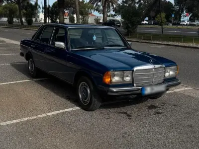 Gebraucht Mercedes 200 60 PS (44 kW) 1985 Blau Limousine