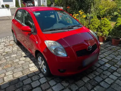 Gebraucht Toyota Yaris 87 PS (63 kW) 2008 Rot Kleinwagen