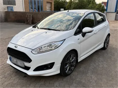 Gebraucht Ford Fiesta ST-Line 101 PS (74 kW) 2016 Weiß Kleinwagen