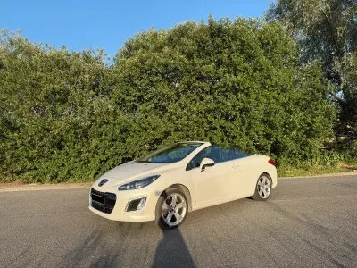 Gebraucht Peugeot 308 CC 163 PS (119 kW) 2012 Weiß Cabrio