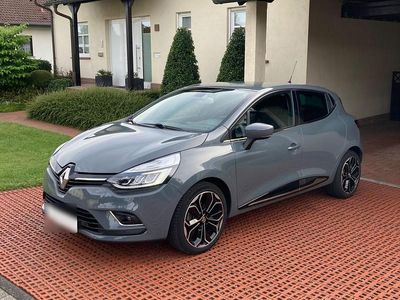 Gebraucht Renault Clio IV Intens 90 PS (66 kW) 2018 Grau Kleinwagen