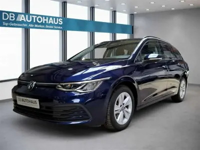 Gebraucht VW Golf VIII Life 110 PS (80 kW) 2024 Blau Kombi