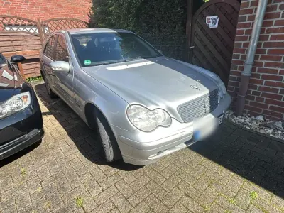 Gebraucht Mercedes C220 2001 Silber Limousine