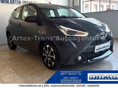 Grau Gebraucht 2020 Toyota Aygo X-play Kleinwagen | 10.890 € (Fairer Preis)