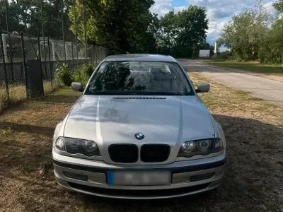 Gebraucht BMW 320 150 PS (110 kW) 1999 Silber Limousine