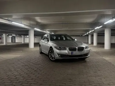 Gebraucht BMW 520 184 PS (135 kW) 2012 Grau Kombi