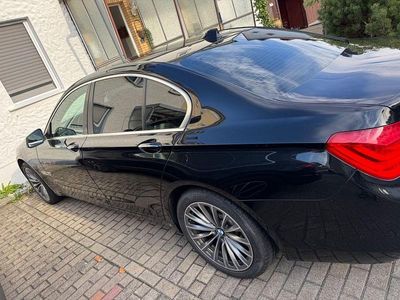 BMW 740
