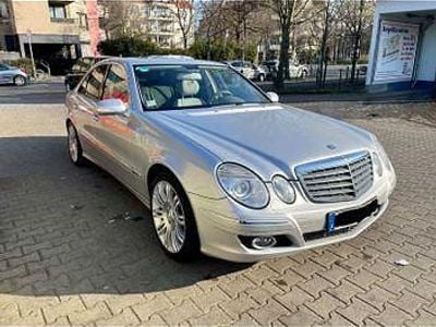 Second-hand Mercedes E320 Elegance 224 CP (164 kW) 2006 Argintiu Berlinǎ