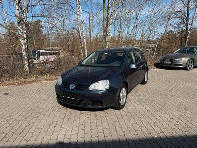 Usata VW Golf V 101 CV (74 kW) 2005 Blu Utilitaria