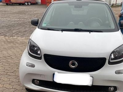 Weiß Gebraucht 2019 Smart ForTwo Cabrio Cabrio | 16.000 €