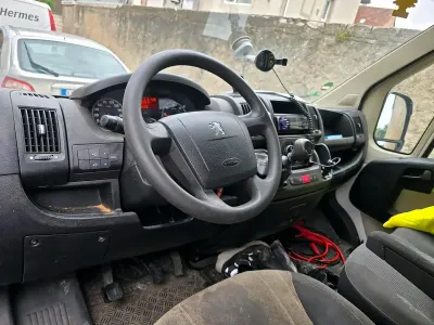 Gebraucht Peugeot Boxer 131 PS (96 kW) 2013 Weiß Van