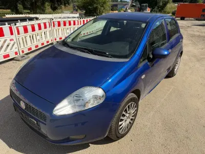 Gebraucht Fiat Punto 77 PS (56 kW) 2009 Blau Kleinwagen