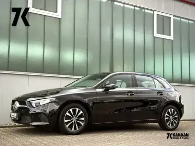 Używany Mercedes A180 Business 116 KM (85 kW) 2023 Czarny Sedan/Limuzyna