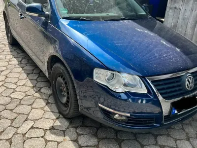 Gebraucht VW Passat 140 PS (102 kW) 2006 Blau Kombi