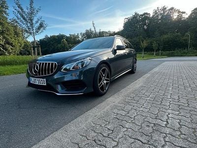 Grau Gebraucht 2014 Mercedes E400 Kombi | 20.650 €