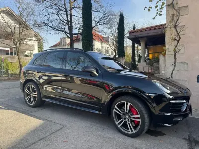 Gebraucht Porsche Cayenne Turbo 500 PS (367 kW) 2012 Schwarz SUV