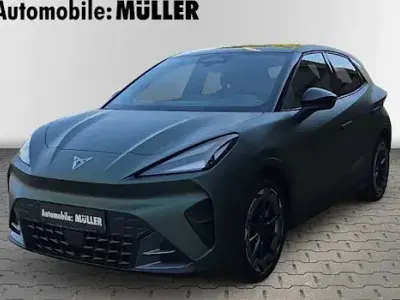 Neu Cupra Raval VZ 166 kW (226 PS) 2026 Grün Limousine