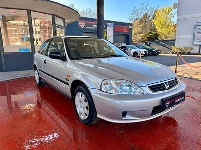 Second-hand Honda Civic Comfort Plus 90 CP (66 kW) 2000 Argintiu Coupe