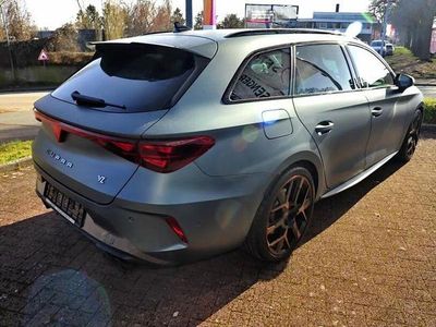 Second-hand Cupra Leon VZ 333 CP (244 kW) 2025 Gri Break