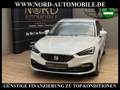 Używany Seat Leon XCELLENCE 204 KM (150 kW) 2022 Biały Kombi