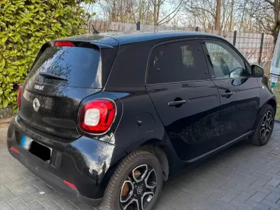 Używany Smart ForFour Prime 70 KM (51 kW) 2015 Czarny Hatchback