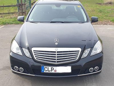 Gebraucht Mercedes E200 136 PS (100 kW) 2010 Schwarz Limousine
