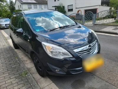 Gebraucht Opel Meriva 120 PS (88 kW) 2012 Schwarz Van / Kleinbus