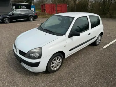 Gebraucht Renault Clio 55 PS (40 kW) 2009 Weiß Kleinwagen