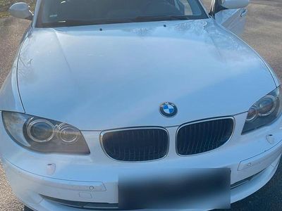 Gebraucht BMW 120 177 PS (130 kW) 2009 Weiß Kleinwagen